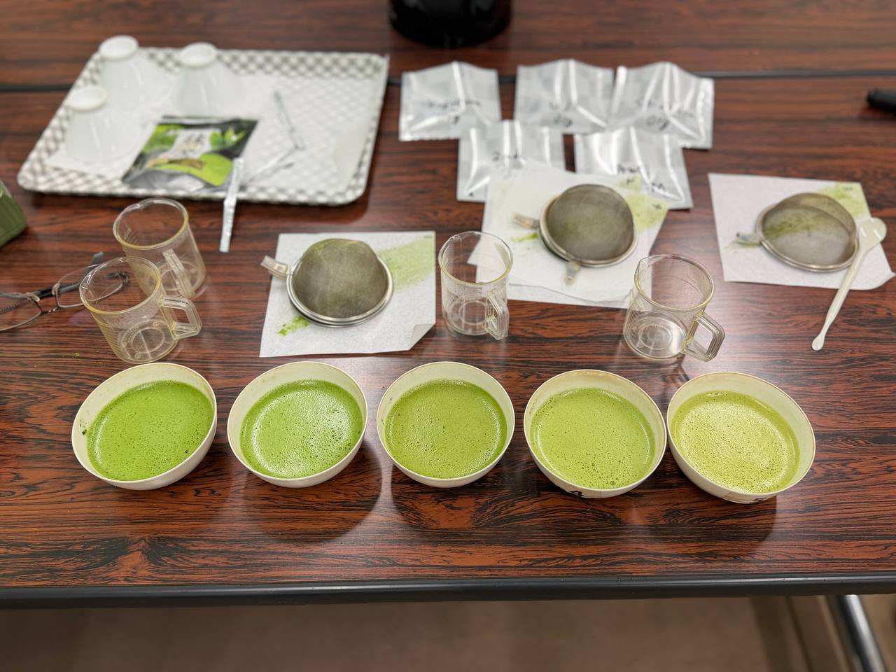 Tea cultivation and foliage